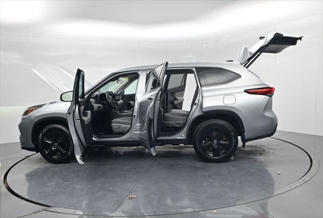 2022 Toyota Highlander Hybrid LE