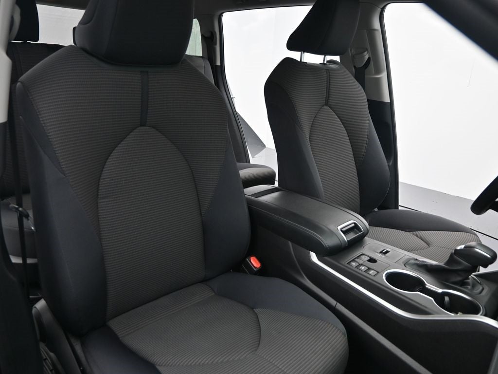 2023 Toyota Highlander Hybrid LE