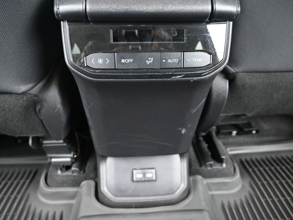 2023 Toyota Highlander Hybrid LE