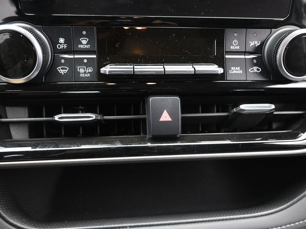 2023 Toyota Highlander Hybrid LE