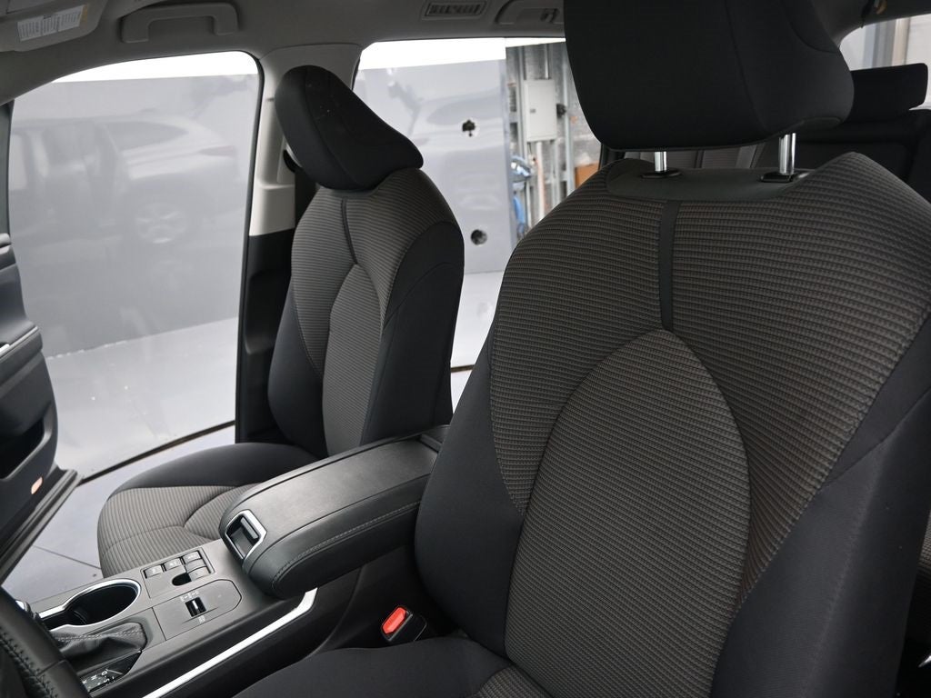 2023 Toyota Highlander Hybrid LE