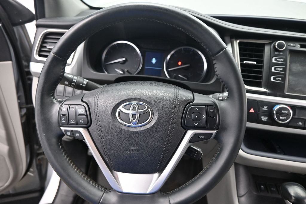 2016 Toyota Highlander LE Plus V6