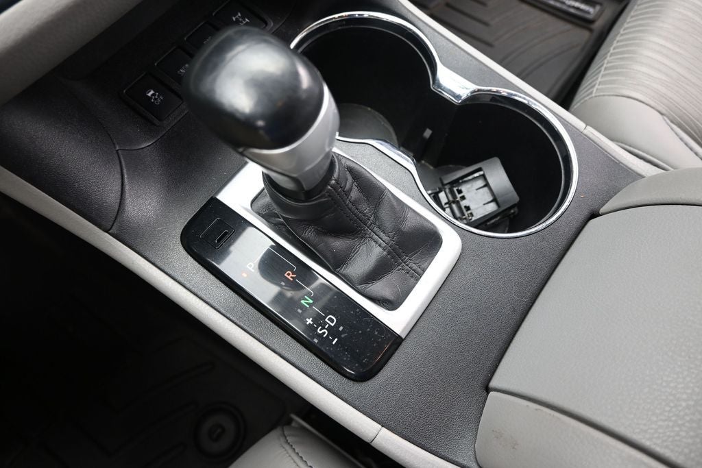 2016 Toyota Highlander LE Plus V6