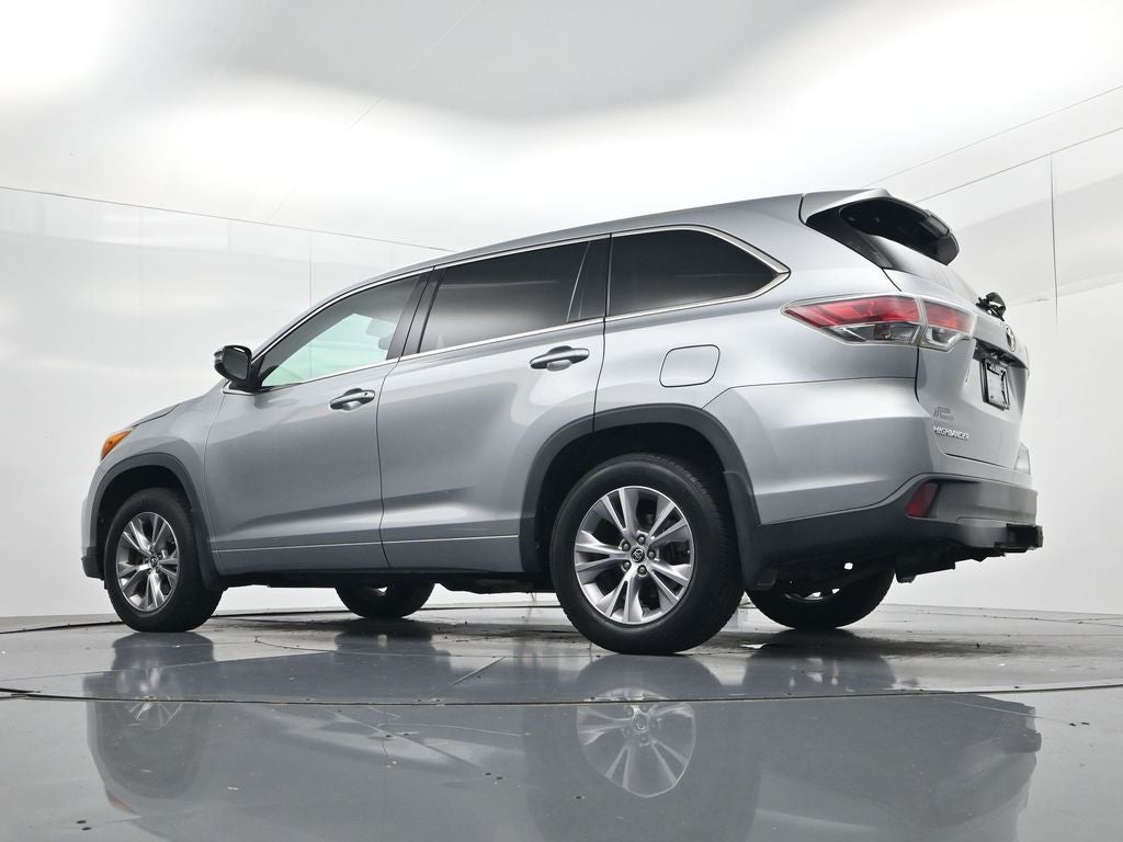 2016 Toyota Highlander LE Plus V6