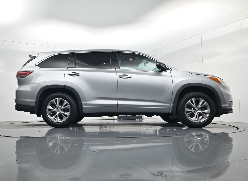 2016 Toyota Highlander LE Plus V6