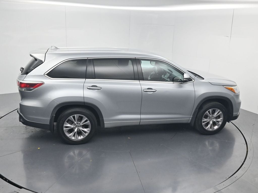 2016 Toyota Highlander LE Plus V6