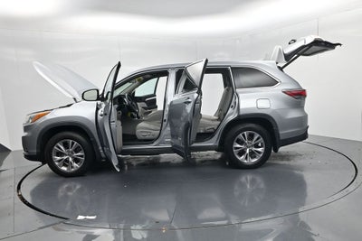 2016 Toyota Highlander LE Plus V6