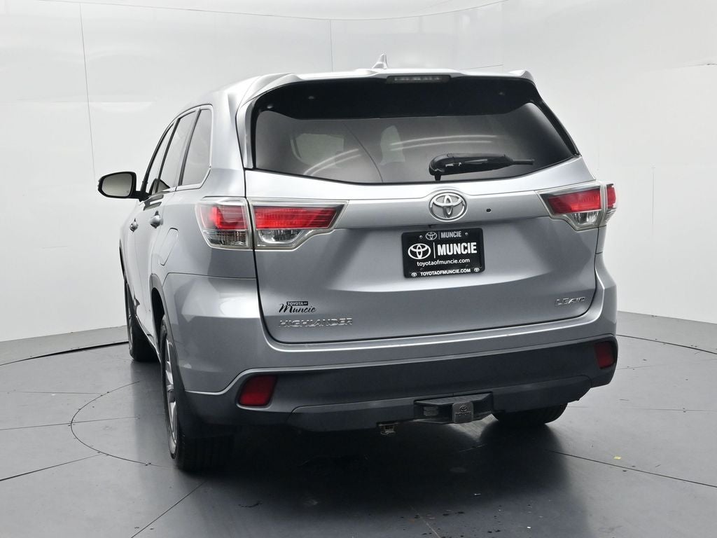 2016 Toyota Highlander LE Plus V6