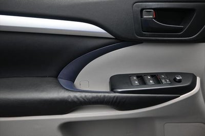 2016 Toyota Highlander LE Plus V6