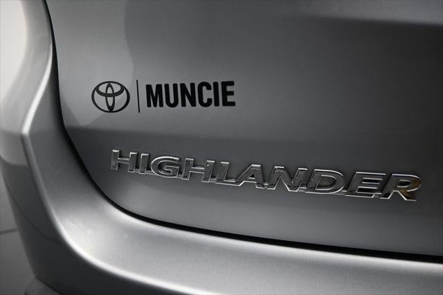 2016 Toyota Highlander LE Plus V6