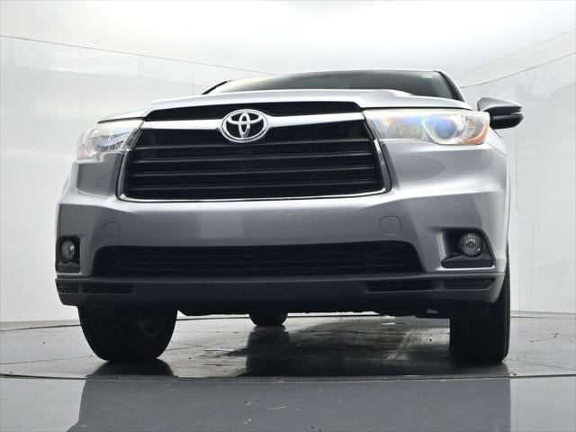 2016 Toyota Highlander LE Plus V6