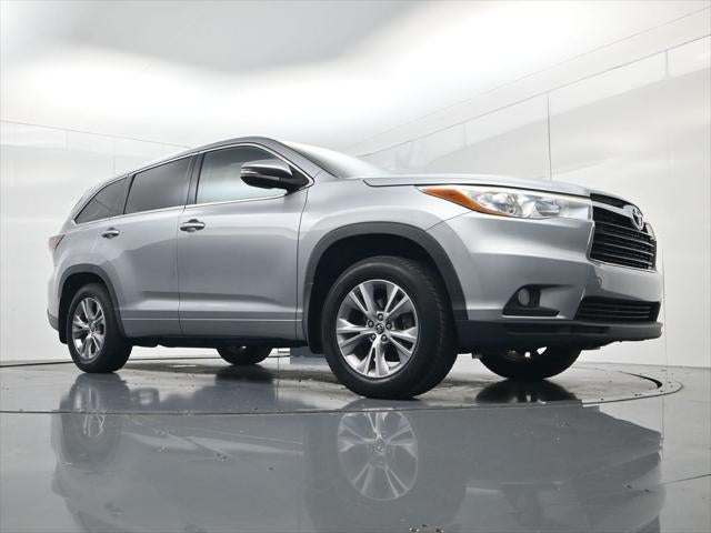 2016 Toyota Highlander LE Plus V6