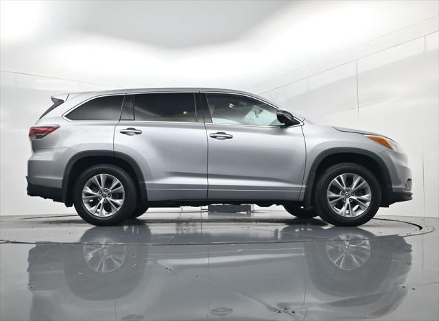 2016 Toyota Highlander LE Plus V6