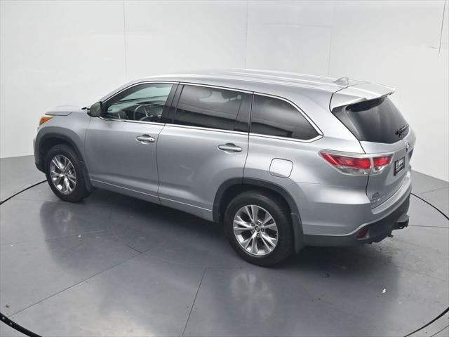2016 Toyota Highlander LE Plus V6