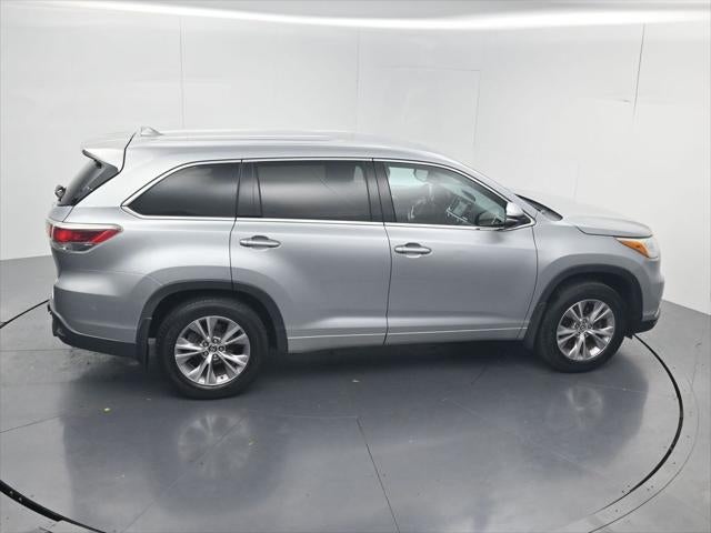 2016 Toyota Highlander LE Plus V6