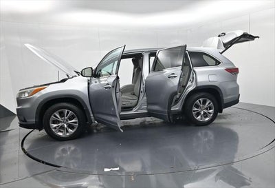 2016 Toyota Highlander LE Plus V6