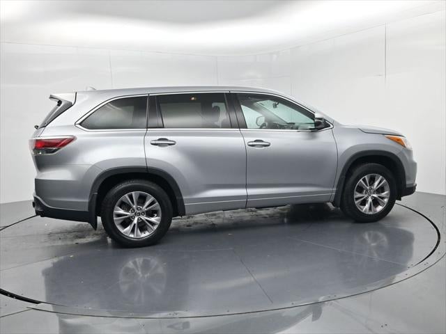 2016 Toyota Highlander LE Plus V6