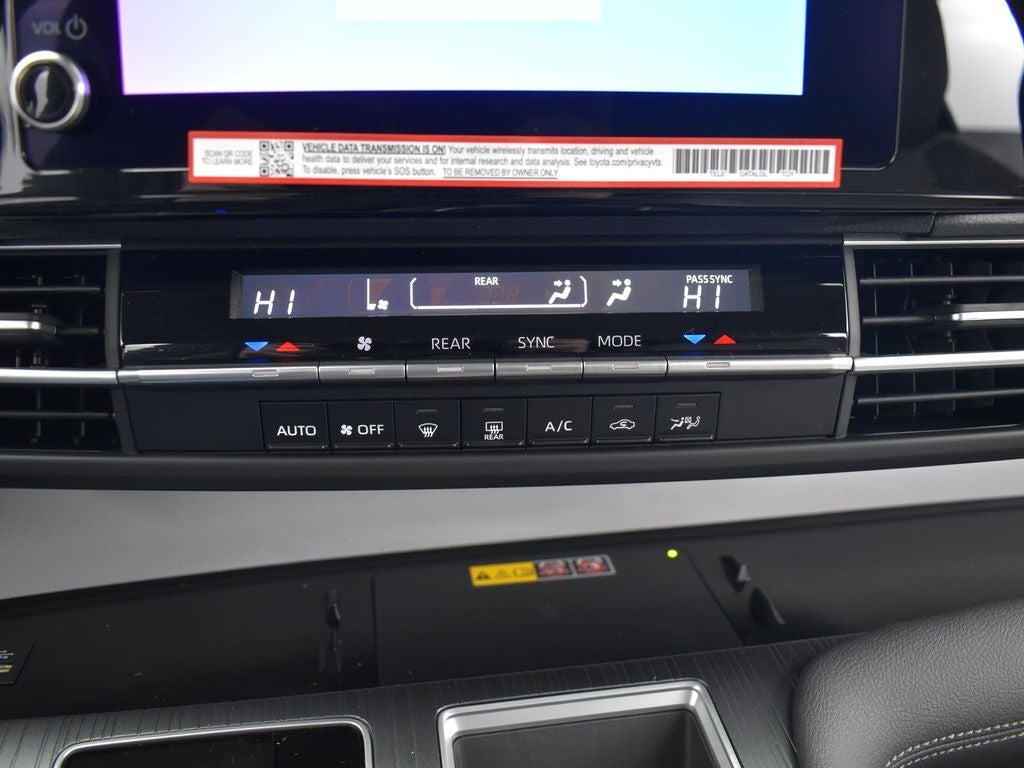 2025 Toyota Sienna LE 8 Passenger