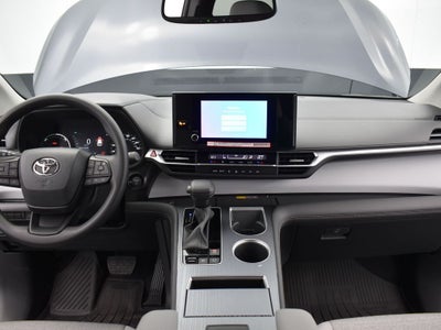 2025 Toyota Sienna LE 8 Passenger