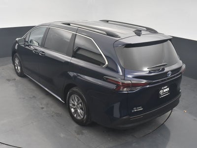 2025 Toyota Sienna LE 8 Passenger