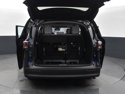 2025 Toyota Sienna LE 8 Passenger