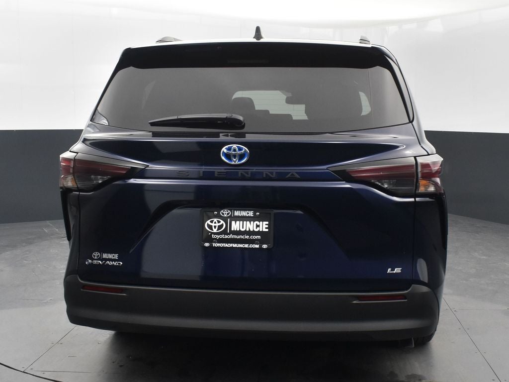 2025 Toyota Sienna LE 8 Passenger