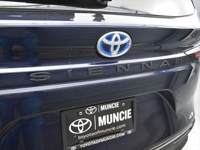 2025 Toyota Sienna LE 8 Passenger