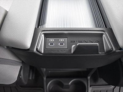 2025 Toyota Sienna LE 8 Passenger