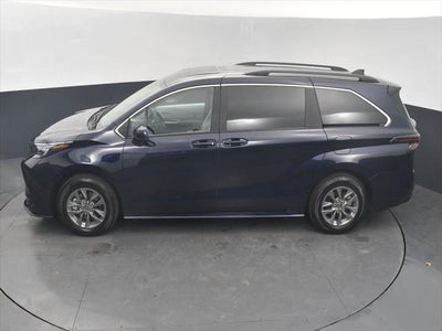 2025 Toyota Sienna LE 8 Passenger