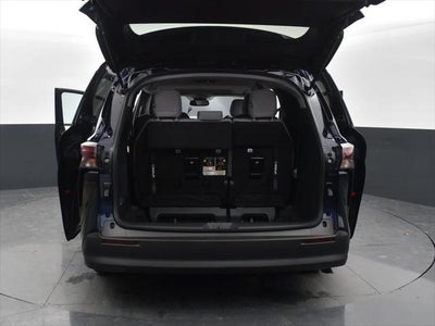 2025 Toyota Sienna LE 8 Passenger