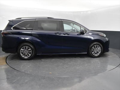 2025 Toyota Sienna LE 8 Passenger