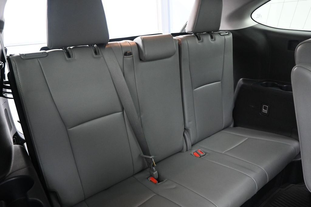 2022 Toyota Highlander Hybrid Platinum