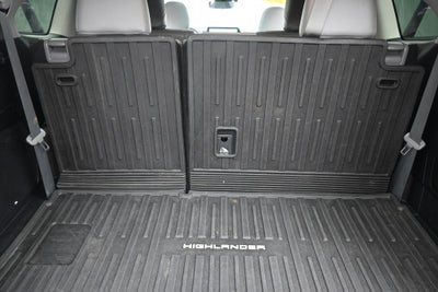 2022 Toyota Highlander Hybrid Platinum
