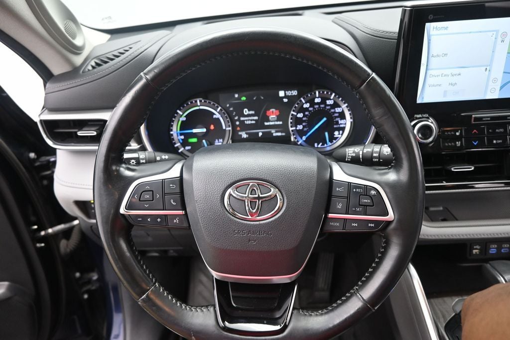 2022 Toyota Highlander Hybrid Platinum
