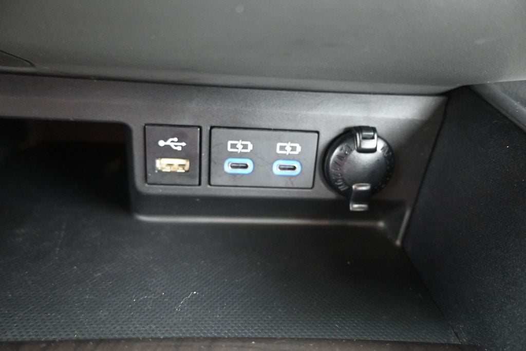 2022 Toyota Highlander Hybrid Platinum