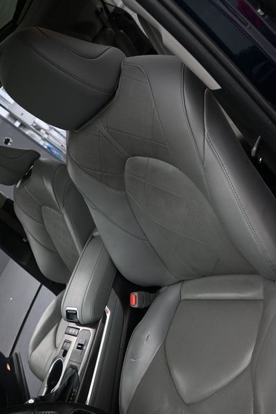 2022 Toyota Highlander Hybrid Platinum