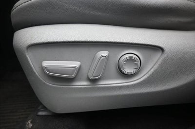 2022 Toyota Highlander Hybrid Platinum