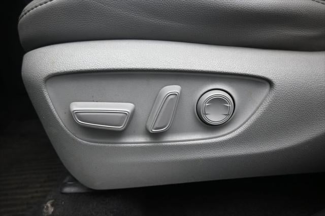 2022 Toyota Highlander Hybrid Platinum