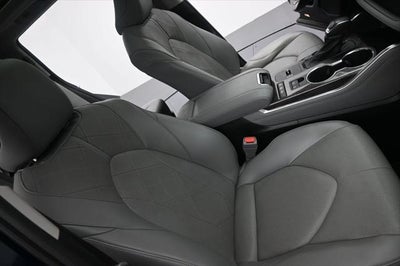 2022 Toyota Highlander Hybrid Platinum