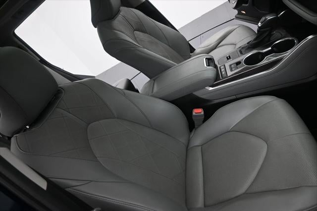 2022 Toyota Highlander Hybrid Platinum