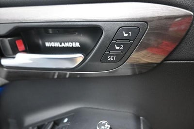 2022 Toyota Highlander Hybrid Platinum
