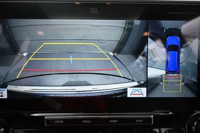 2022 Toyota Highlander Hybrid Platinum