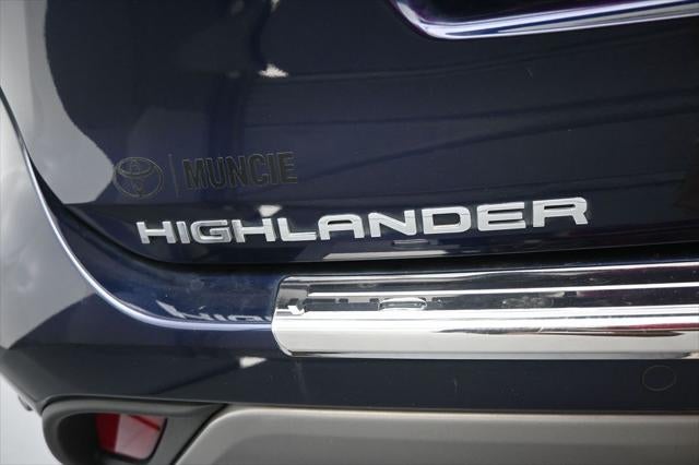 2022 Toyota Highlander Hybrid Platinum