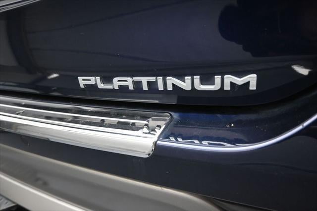 2022 Toyota Highlander Hybrid Platinum