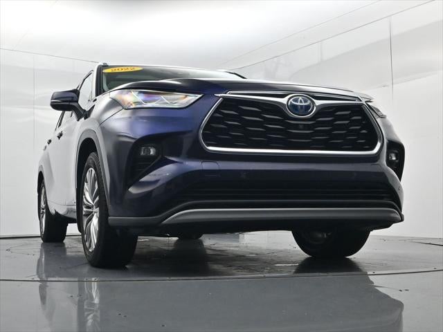 2022 Toyota Highlander Hybrid Platinum