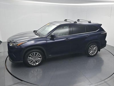 2022 Toyota Highlander Hybrid Platinum