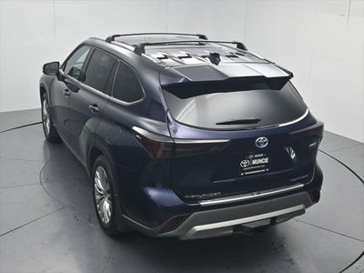 2022 Toyota Highlander Hybrid Platinum