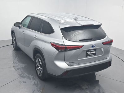 2022 Toyota Highlander Hybrid XLE