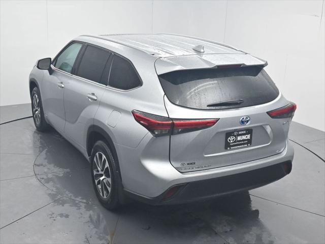 2022 Toyota Highlander Hybrid XLE