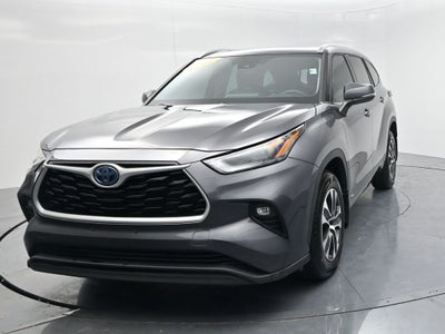 2022 Toyota Highlander Hybrid XLE